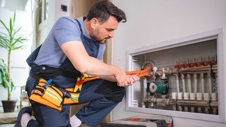 hiring a professional plumber in dubai